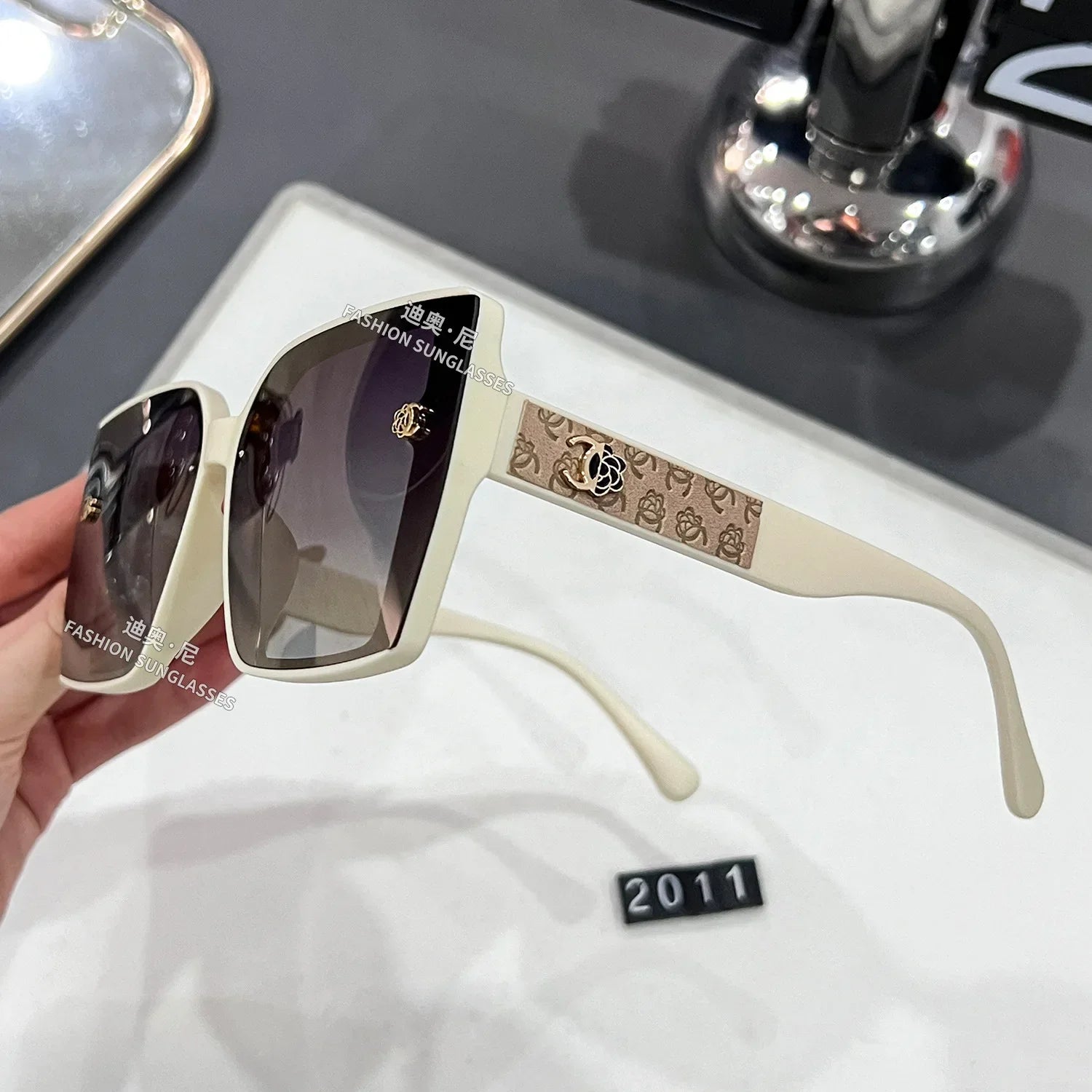 2025 Women's Polarized Square Sunglasses – UV400 Oversized Luxury Eyewear