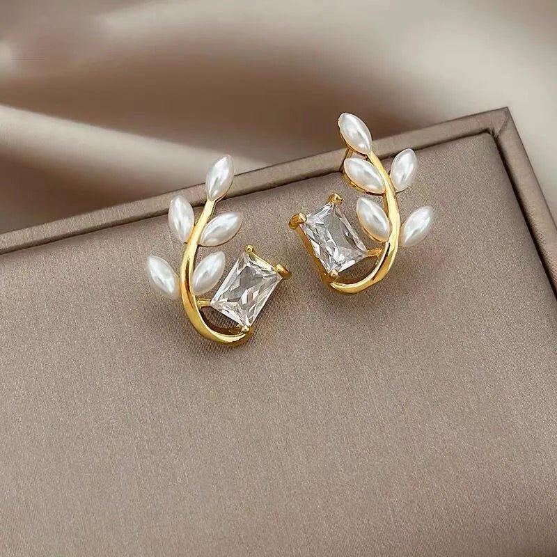 2024 Women's Pearl Circle Earrings – Simple Korean Fashion Jewelry
