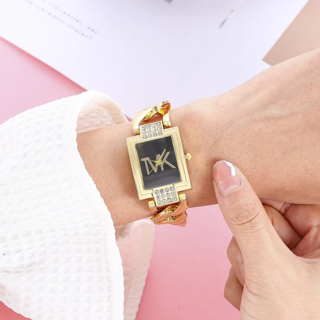 Luxury Women's Square Quartz Watch – Elegant Fashion Design with Metal Strap
